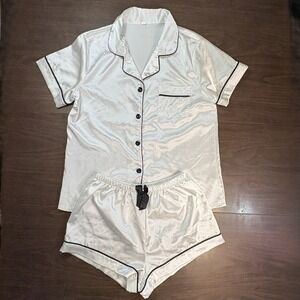 Pajamas Women M Short Sleeve White Sateen  Romance Silky Bridal Valentines Chic